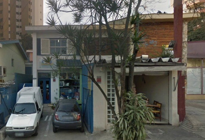 Pet shop funciona no local onde está registrada a empresa de materiais esportivos (Foto: Reprodução / Google Maps)