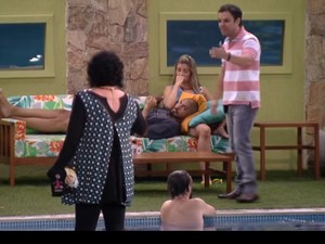 Mariza levanta a voz para Adrilles (Foto: Tv Globo)
