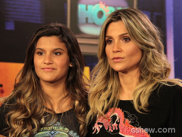 Flávia Alessandra e Giulia se divertem em gravação do Altas Horas (Foto: TV Globo/Altas Horas) Flávia Alessandra e Giulia se divertem em gravação do Altas Horas (Foto: TV Globo/Altas Horas)