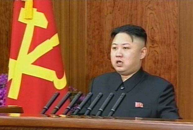 Kim Jong-Un em pronunciamento na TV no primeiro dia de 2013 (Foto: AFP)