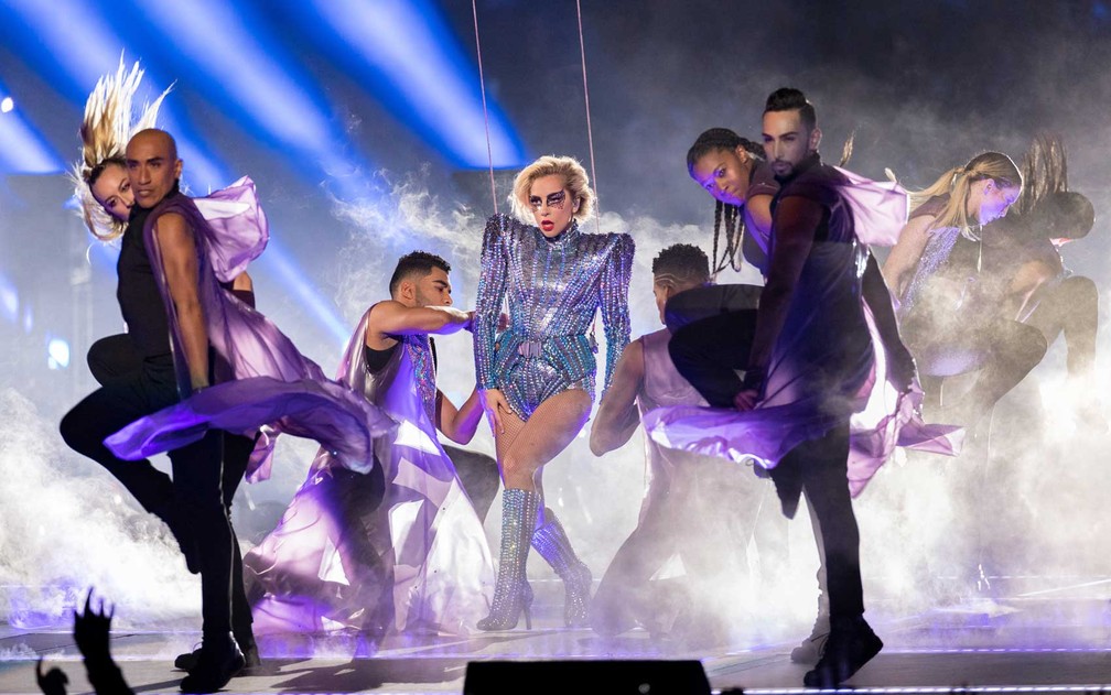 Lady Gaga canta no intervalo do Super Bowl (Foto: Christopher Polk Getty Images North America / via AFP Photo)