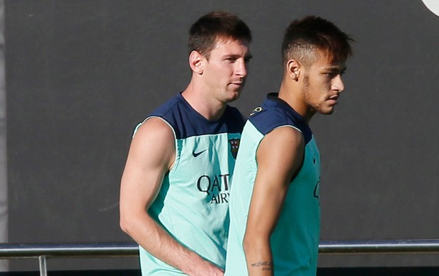 Neymar e Messe Bacrlona treino (Foto: Reuters)