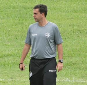 Junior Lopes técnico Tupi-MG (Foto: Bruno Ribeiro)