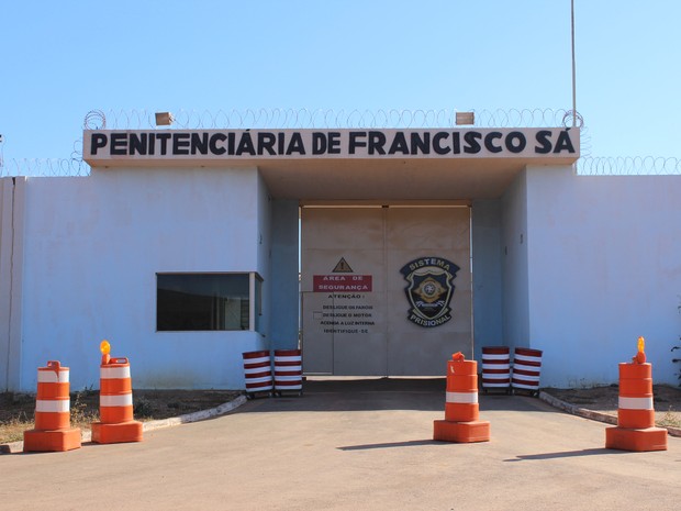 Bruno foi transferido para a Penitenciária de Francisco Sá na tarde desta sexta-feira (20). (Foto: Valdivan Veloso/G1)