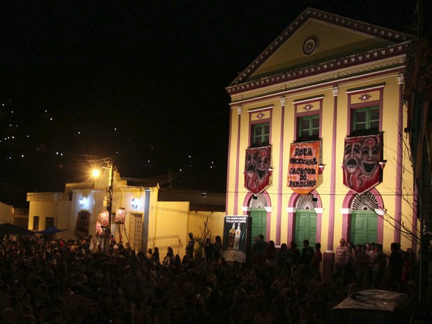 Encerramento do Caminhos do Frio aconteceu no Largo do Teatro Santa Ignêz, em Alagoa Grande (Foto: Francisco França/Secom-PB)