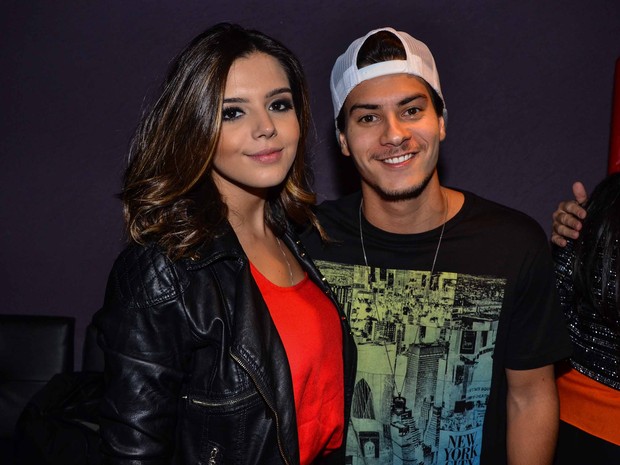 Giovanna Lancellotti e Arthur Aguiar em show em São Paulo (Foto: Caio Duran/ Ag. News)