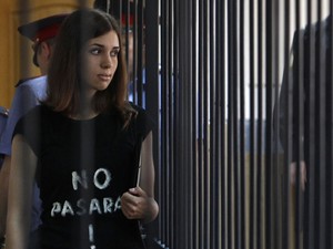Nadezhda Tolokonnikova, integrante da banda Pussy Riot (Foto: Reuters/ Sergei Karpukhin)