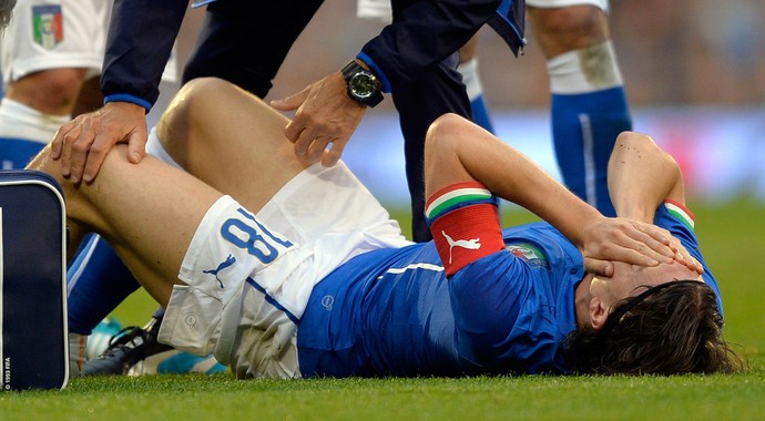 Montolivo machucado Itália (Foto: Reuters)