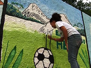 Pintando a Copa - Cuiabá (Foto: Reprodução/TVCA)