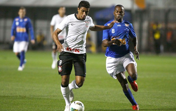 Paulinho e Sandro Silva, Corinthians x Cruzeiro (Foto: Marcos Bezerra / Agência Estado)