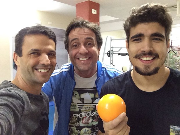 Sandro Andrade, o fisioterapeuta esportivo David Homsi e Caio Castro (Foto: Divulgação)