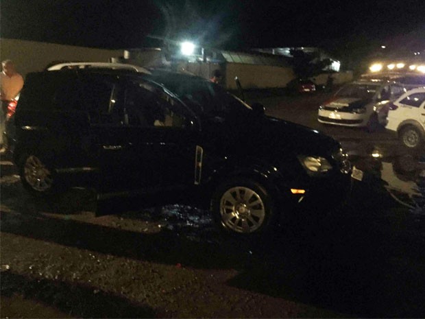 Criminosos jogam carro no mar e fogem nadando da PM em Ilhabela (Foto: Arquivo Pessoal/ Marcelo Alves Santos)