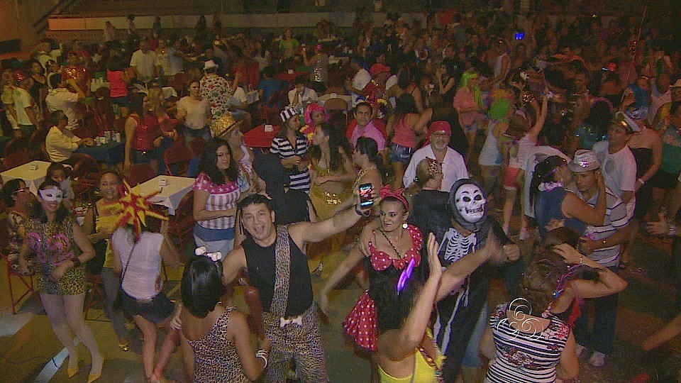 Banda Cor Brasil e DJ Fernando Araújo comandaram o baile no Studio 5, em Manaus (Foto: Bom dia Amazônia)
