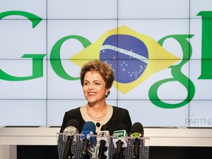 A presidente Dilma Rousseff durante entrevista coletiva no complexo do Google, em São Francisco (EUA) (Foto: Roberto Stuckert Filho/PR)