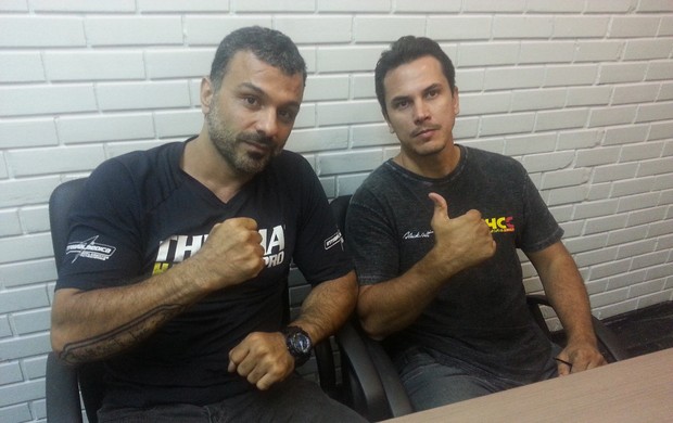 Haidar Kasem Alkadomi e Fábio Prata, promotores do HCC 14 (Foto: Richard Pinheiro/Globoesporte.com)