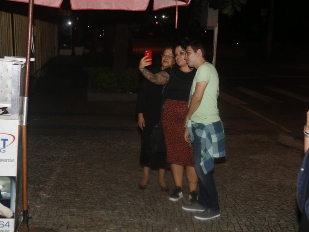 Ex-BBB Geralda em festa em restaurante na Zona Oeste do Rio (Foto: Ag. News)