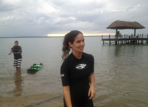 "Tenho que treinar mais para dominar o Jet Surf", diz Roberta  (Foto: Edson Reis/GloboEsporte.com)