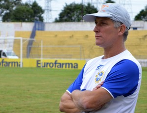 O técnico Márcio Bittencourt, do São José Esporte Clube (Foto: Danilo Sardinha/Globoesporte.com)