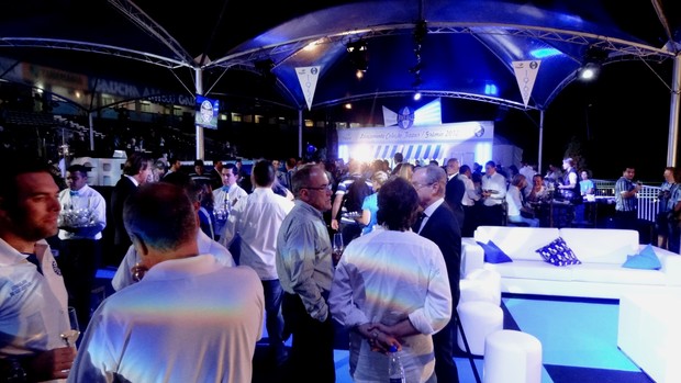 olímpico lançamento uniformes grêmio (Foto: Lucas Rizzatti/Globoesporte.com)