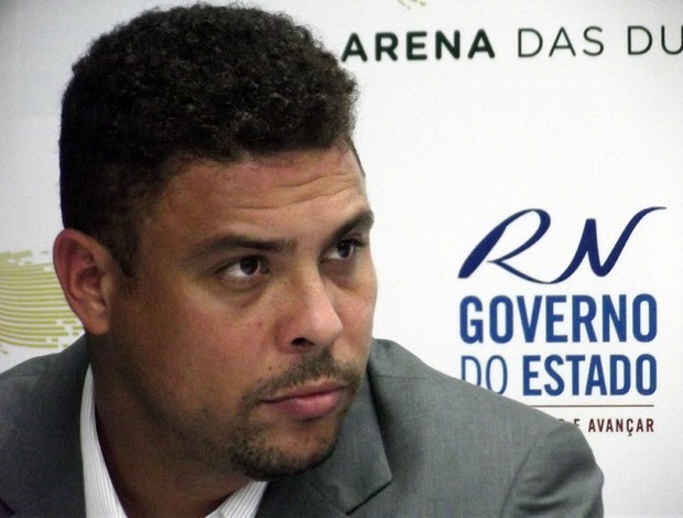 Ronaldo, em visita a Arena das Dunas. em Natal (Foto: Tiago Menezes)