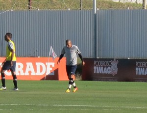 Emerson treino Corinthians (Foto: Carlos Augusto Ferrari / Globoesporte.com)