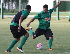 Roberto e Emerson no treino do Coritiba (Foto: Rodrigo Weinhardt / Divulgação Coritiba)