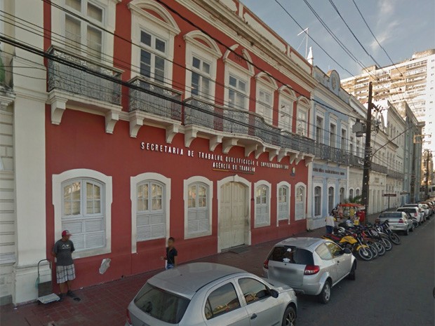 Agência do Trabalho do Recife tem 171 vagas disponíveis (Foto: Google Street View/Reprodução)
