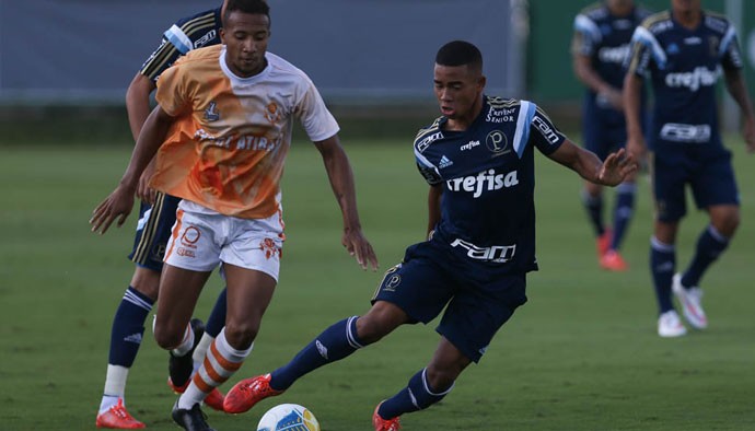 Gabriel Jesus, do Palmeiras, em jogo-treino contra o Atibaia (Foto: Cesar Greco/Ag Palmeiras/Divulgação)
