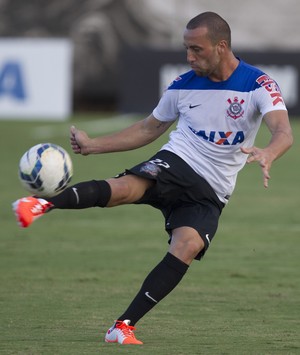 Volante do Timão vibra com liderança: 