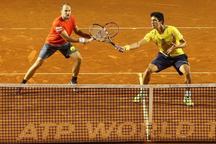 Marcelo Melo e Bruno Soares contra Thiem/Lajovic no Aberto do Rio (Foto: Fotojump)