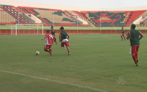 Rio Branco F. C. faz treino preparativo para o jogo desta quarta-feira (26) (Foto: Reprodução TV Acre)
