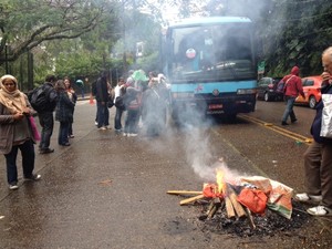 Manifestantes recolheram acampamento na manhã deste domingo (18) (Foto: Isabela Marinho/G1)