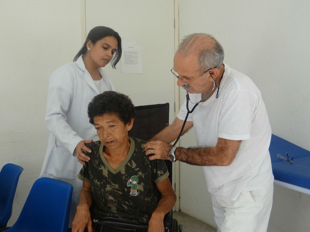 Idosos e crianças formam grupo de risco e precisam redobrar cuidados (Foto: Rivângela Gomes/G1)