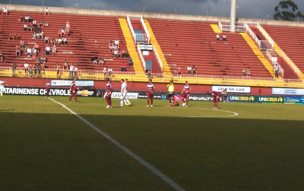 Figueirense Atlético-IB Arena Joinville (Foto: Marcelo Siqueira/RBS TV)