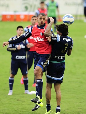 Antes desconhecido, Vitor Hugo celebra fase: