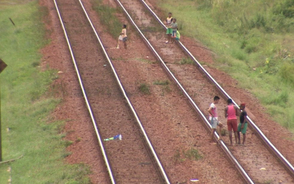 Violação dos direitos de quem mora próximo da Estrada de Ferro Carajás no MA já foi motivo de denúncias (Foto: Reprodução/TV Mirante)