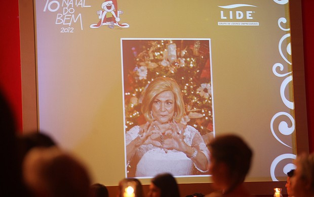 Hebe Camargo é lembrada na décima edição do Natal do Bem, em São Paulo (Foto: Iwi Onodera/ EGO) Hebe Camargo é lembrada na décima edição do Natal do Bem, em São Paulo (Foto: Iwi Onodera/ EGO)