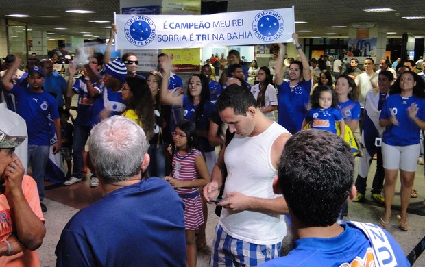 Torcida Cruzeiro Salvador (Foto: Léo Simonini)