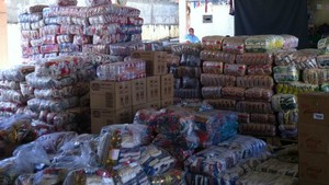 Campanha arrecada 140 toneladas de alimentos  (Laura Lys/TV Amazonas)