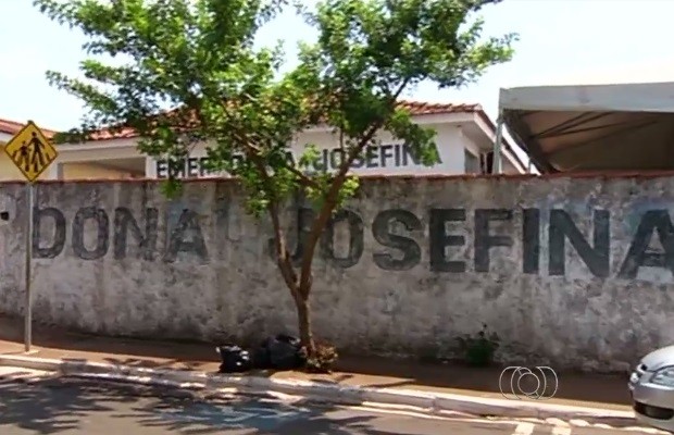 Escola foi roubada três vezes nos últimos 30 dias, em Goiás (Foto: Reprodução/TV Anhanguera)