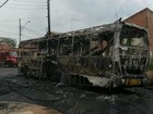 Ônibus é incendiado na zona leste de S. José (Eduardo de Paula/TV Vanguarda)