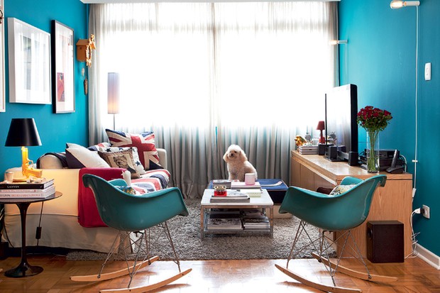 decoracao de sala azul turquesa e amarelo:móveis da sala em tons de azul reina o cão Francisco. A cortina de decoracao de sala azul turquesa e amarelo:móveis da sala em tons de azul reina o cão Francisco. A cortina de