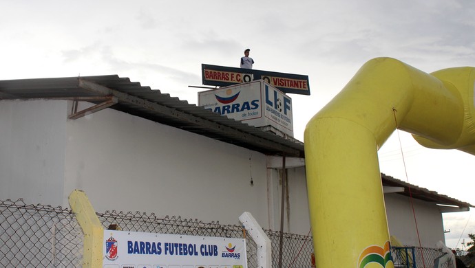 Barras x Piauí - Placar em cima da caixa d’água (Foto: Josiel Martins )
