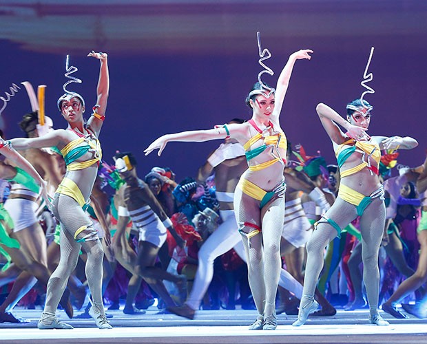 Bailarinas recriam abertura do Fantástico (Foto: Raphael Dias/Gshow)