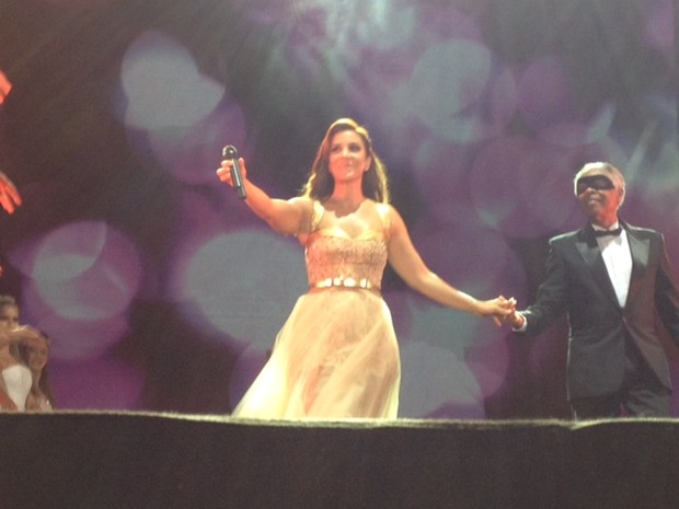 Ivete Sangalo se apresenta no Festival de Verão de Salvador, na Bahia (Foto: EGO)