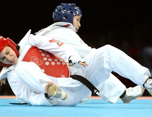 Natalia Falavigna perde na luta do taekwondo (Foto: AFP)