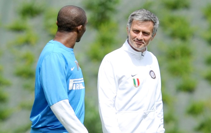 Samuel Eto'o Jose Mourinho Inter de Milão 18/05/2010  (Foto: Getty Images)