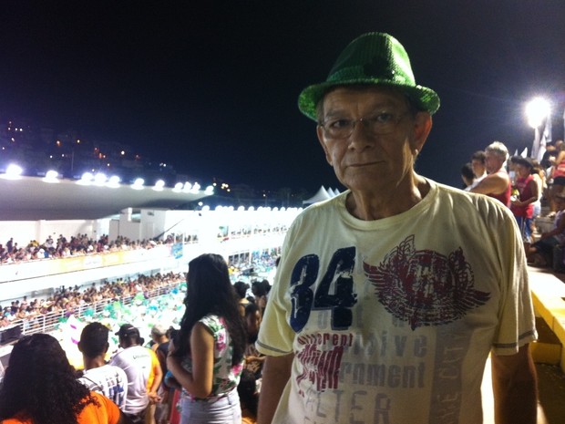 Paraguaio prestigia carnaval capixaba e se diz impressionado (Foto: Victória Varejão/ G1 ES)