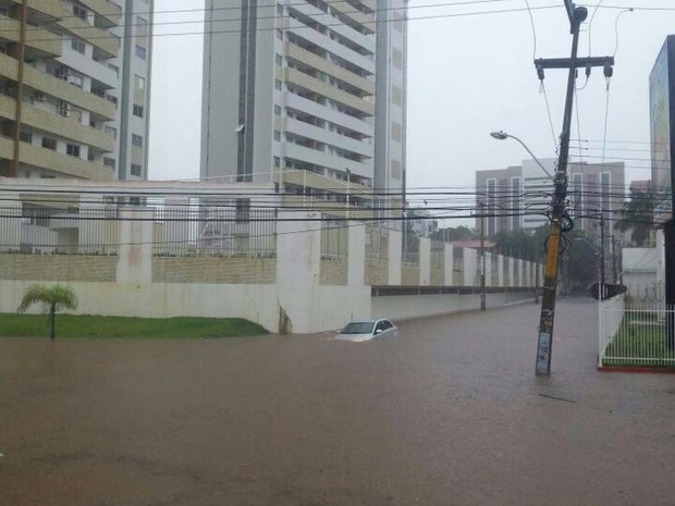 Temporal deixou áreas do Renascença 2, em São Luís, alagadas (Foto: Divulgação/Daniel Facunges)