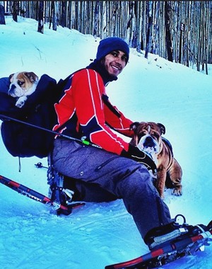 hamilton esquiando instagram formula 1 (Foto: Reprodução )